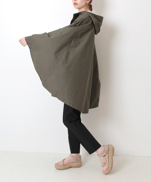 SLOBE IENA（スローブイエナ）の「【THE NORTH FACE/ノースフェイス】 Access ポンチョ（ポンチョ・レディース・ブラック/ベージュ系その他・38）」の22枚目の写真