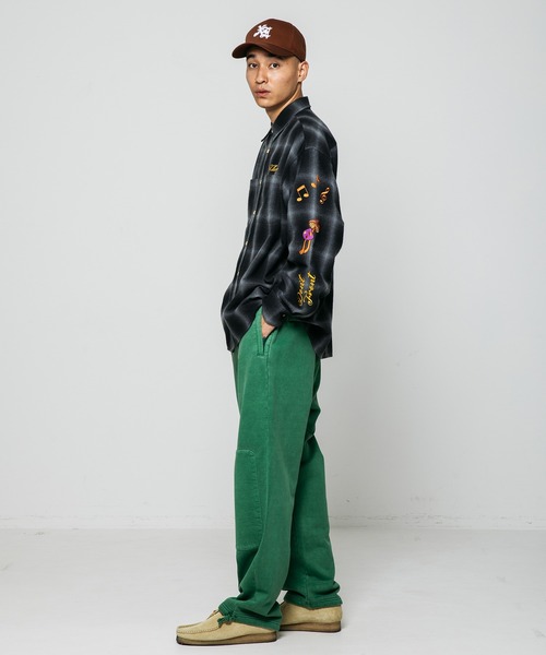 XLARGE(エクストララージ)の「OLD ENGLISH LOGO 6PANEL CAP(キャップ・メンズ・グリーン/ブラウン/ベージュ/オレンジ/ブルー/ブラック・ONE SIZE)」の18枚目の写真