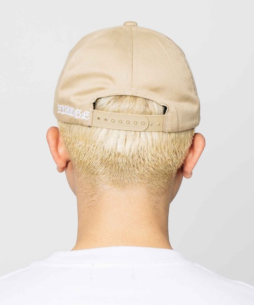 XLARGE(エクストララージ)の「OLD ENGLISH LOGO 6PANEL CAP(キャップ・メンズ・グリーン/ブラウン/ベージュ/オレンジ/ブルー/ブラック・ONE SIZE)」の8枚目の写真