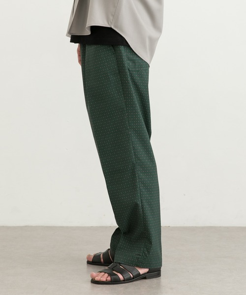 URBAN RESEARCH(アーバンリサーチ)の「KOMONプリントイージーパンツ(その他パンツ・メンズ・ブラック/グリーン・SMALL/MEDIUM/LARGE)」の22枚目の写真