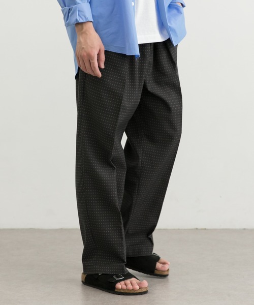 URBAN RESEARCH(アーバンリサーチ)の「KOMONプリントイージーパンツ(その他パンツ・メンズ・ブラック/グリーン・SMALL/MEDIUM/LARGE)」の5枚目の写真