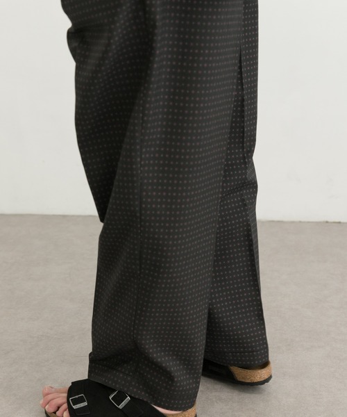 URBAN RESEARCH(アーバンリサーチ)の「KOMONプリントイージーパンツ(その他パンツ・メンズ・ブラック/グリーン・SMALL/MEDIUM/LARGE)」の16枚目の写真