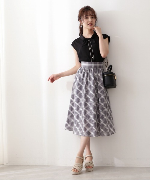 PROPORTION BODY DRESSING(プロポーションボディドレッシング)の「バイカラーボウタイブラウス / 1212210700(シャツ/ブラウス・レディース・ブラウン/ブラック系その他/ブラック/ホワイト系その他・MEDIUM/SMALL)」の11枚目の写真