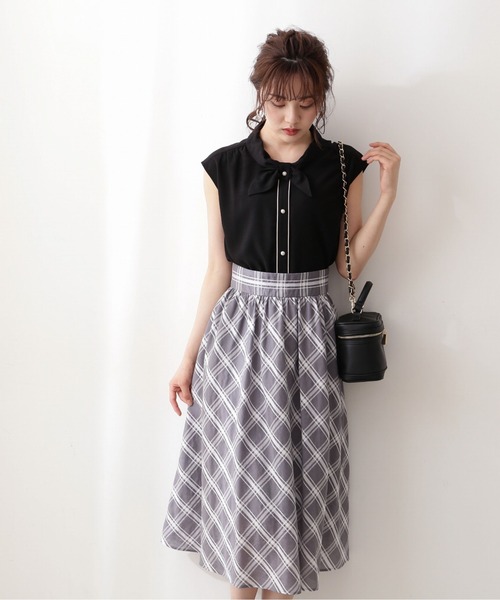 PROPORTION BODY DRESSING(プロポーションボディドレッシング)の「バイカラーボウタイブラウス / 1212210700(シャツ/ブラウス・レディース・ブラウン/ブラック系その他/ブラック/ホワイト系その他・MEDIUM/SMALL)」の12枚目の写真