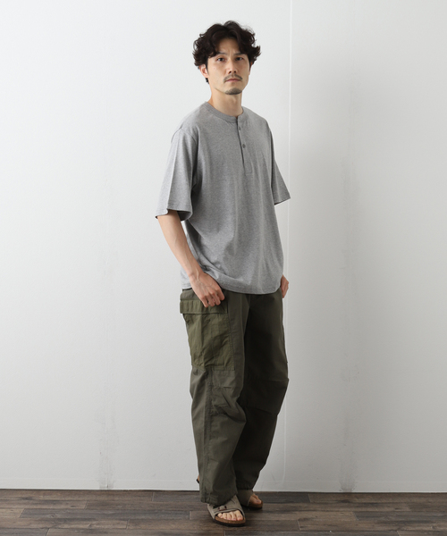 417 EDIFICE（フォーワンセブンエディフィス）の「【GO-PFOR / ゴー・ファー】別注 ヘンリーネック Tシャツ（Tシャツ/カットソー・メンズ・ブラック/グレー/ホワイト・SMALL/MEDIUM/LARGE/X-LARGE）」の4枚目の写真