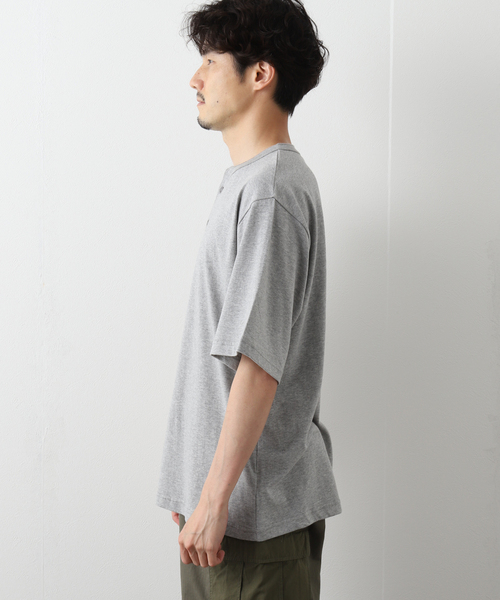 417 EDIFICE（フォーワンセブンエディフィス）の「【GO-PFOR / ゴー・ファー】別注 ヘンリーネック Tシャツ（Tシャツ/カットソー・メンズ・ブラック/グレー/ホワイト・SMALL/MEDIUM/LARGE/X-LARGE）」の6枚目の写真