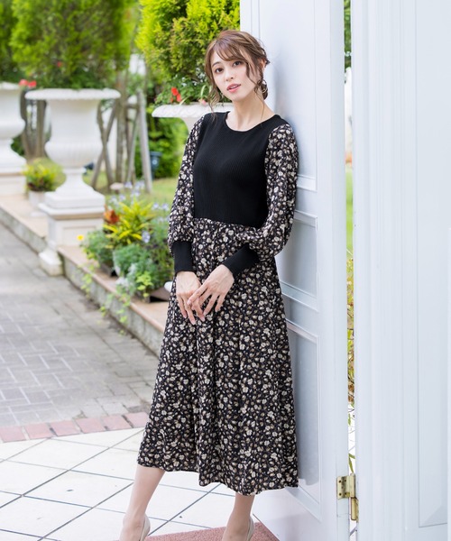 Tiaclasse（ティアクラッセ）の「大人可愛い花柄ニットコンビ