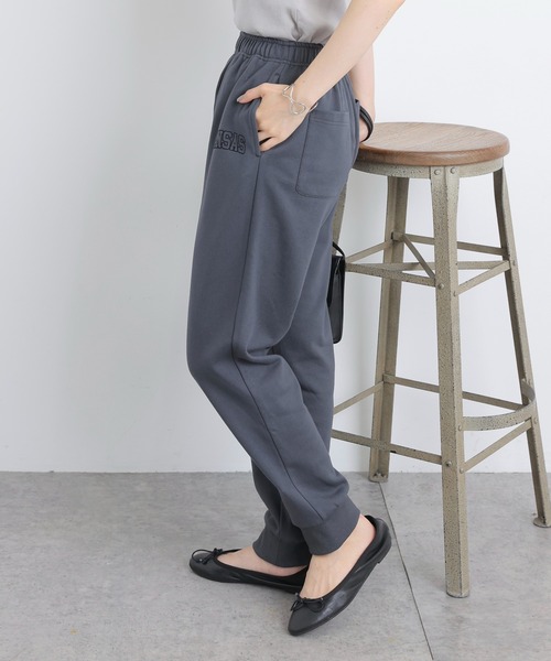PUAL CE CIN(ピュアルセシン)の「【セットアップ対応】裏毛カレッジロゴプリントパンツ(スウェットパンツ・レディース・チャコールグレー/ベージュ/グリーン・FREE)」の8枚目の写真