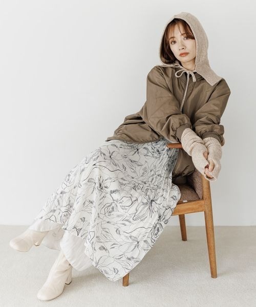 mysty woman（ミスティウーマン）の「ウール混で暖かいフロントリボンバラクラバ 165984（ニットキャップ/ビーニー・レディース・ホワイト/ベージュ/ブラウン・FREE）」の4枚目の写真