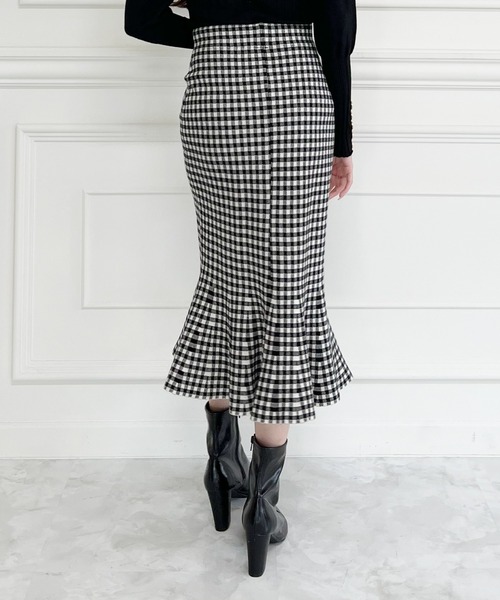 MIIA（ミーア）の「フロント釦マーメイドスカート（スカート・レディース・ブラック/チェック・FREE）」の4枚目の写真