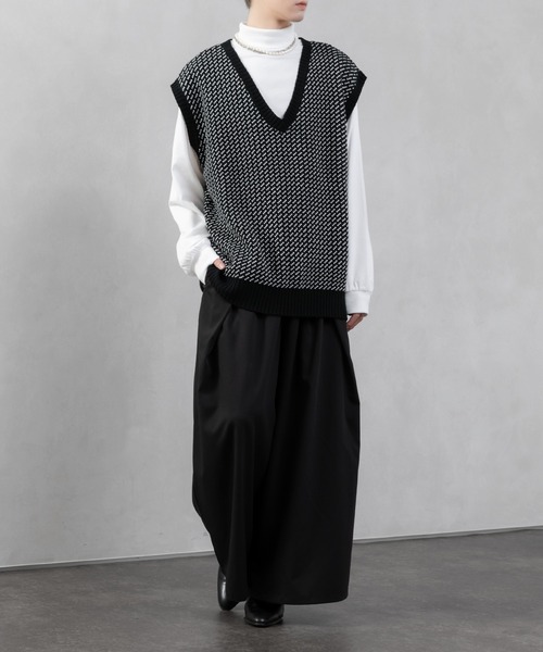 Adoon plain（アドーンプレーン）の「【Adoon plain】バーズアイニットベスト（ベスト・メンズ・ホワイト/ブラック/ブルー・MEDIUM/LARGE）」の12枚目の写真