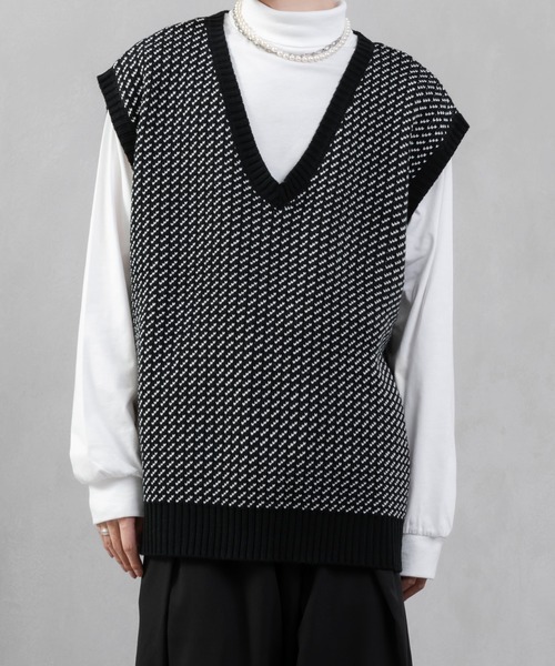 Adoon plain（アドーンプレーン）の「【Adoon plain】バーズアイニットベスト（ベスト・メンズ・ホワイト/ブラック/ブルー・MEDIUM/LARGE）」の15枚目の写真