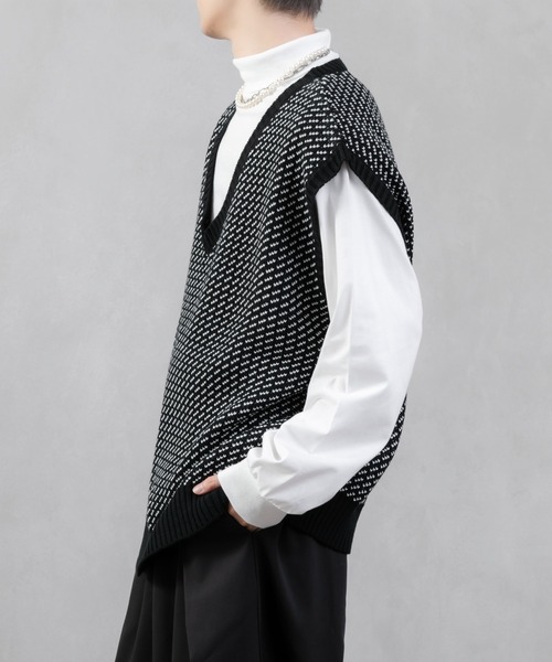 Adoon plain（アドーンプレーン）の「【Adoon plain】バーズアイニットベスト（ベスト・メンズ・ホワイト/ブラック/ブルー・MEDIUM/LARGE）」の16枚目の写真