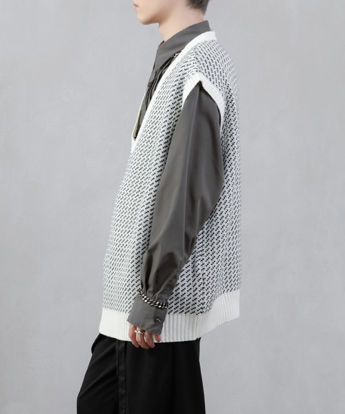 Adoon plain（アドーンプレーン）の「【Adoon plain】バーズアイニットベスト（ベスト・メンズ・ホワイト/ブラック/ブルー・MEDIUM/LARGE）」の9枚目の写真