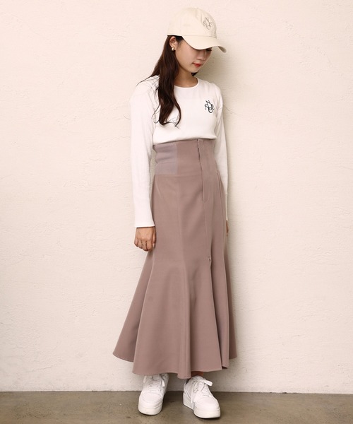 one after another NICE CLAUP（ワンアフターアナザーナイスクラップ）の「NCロゴ刺繍キャップ（キャップ・レディース・ダークブラウン/アイボリー/キャメル・FREE）」の9枚目の写真