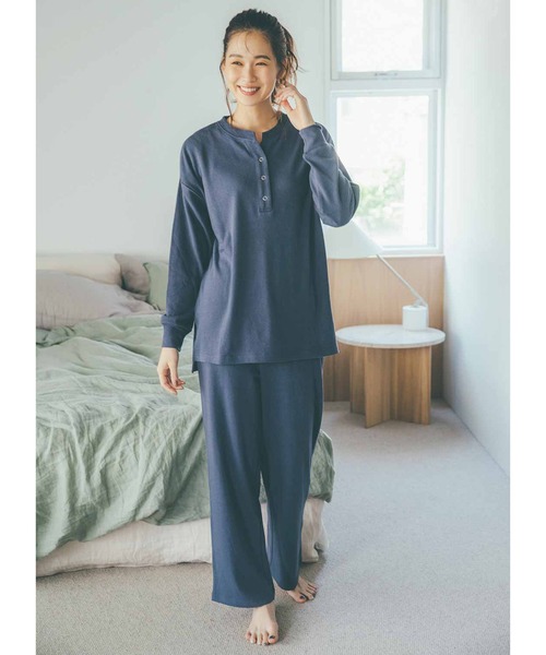 IEDIT（イディット）の「ＩＥＤＩＴ　綿１００％のエニワイズ加工が肌にやさしい　コットン裏パイルが快適なこなれデザインパジャマ（ルームウェア/パジャマ・レディース・杢グレー/オートミール/ネイビー・MEDIUM/X-LARGE/XX-LARGE/LARGE/SMALL）」の4枚目の写真