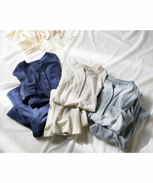 IEDIT（イディット）の「ＩＥＤＩＴ　綿１００％のエニワイズ加工が肌にやさしい　コットン裏パイルが快適なこなれデザインパジャマ（ルームウェア/パジャマ・レディース・杢グレー/オートミール/ネイビー・MEDIUM/X-LARGE/XX-LARGE/LARGE/SMALL）」の5枚目の写真