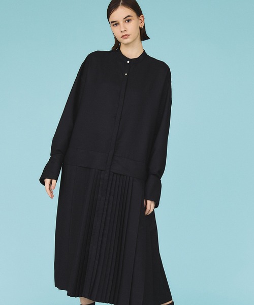casane(カサネ)の「ノーカラープリーツロングシャツワンピース(シャツワンピース・レディース・ホワイト/ベージュ/ブラック・FREE)」の5枚目の写真
