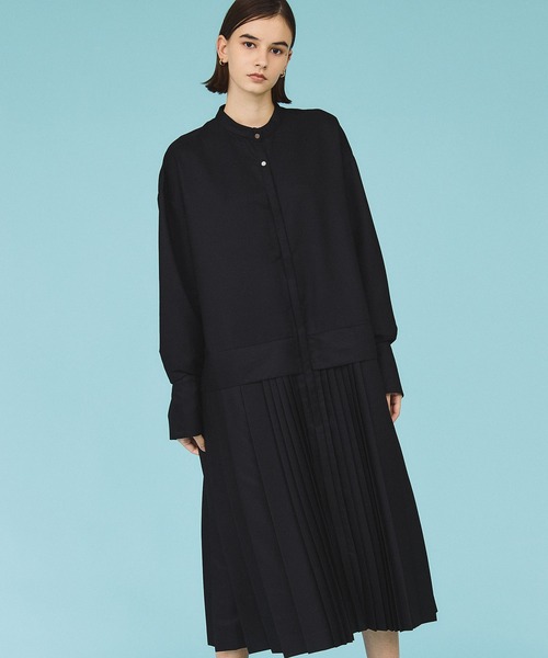casane(カサネ)の「ノーカラープリーツロングシャツワンピース(シャツワンピース・レディース・ホワイト/ベージュ/ブラック・FREE)」の6枚目の写真