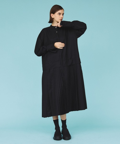 casane(カサネ)の「ノーカラープリーツロングシャツワンピース(シャツワンピース・レディース・ホワイト/ベージュ/ブラック・FREE)」の7枚目の写真