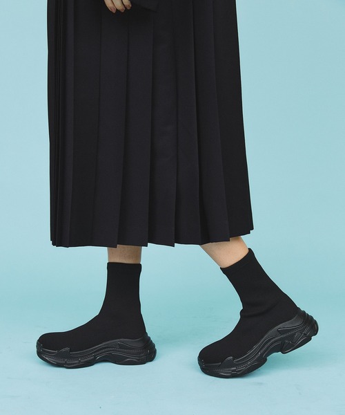 casane(カサネ)の「ノーカラープリーツロングシャツワンピース(シャツワンピース・レディース・ホワイト/ベージュ/ブラック・FREE)」の14枚目の写真