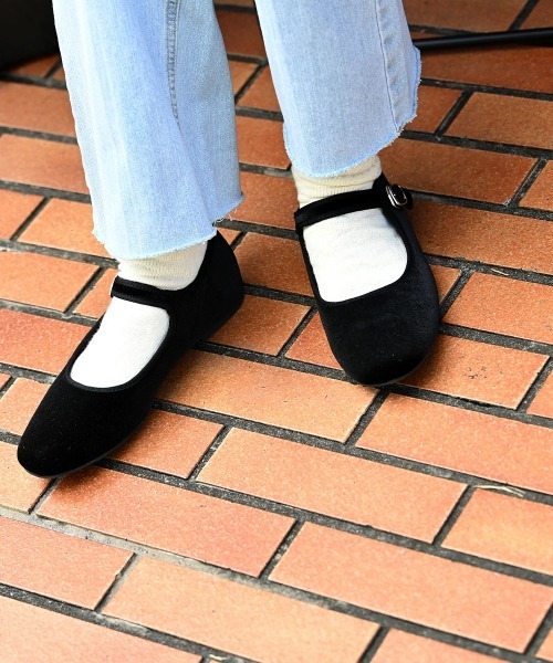 marjour（マージュール）の「VELOUR STRAP PUMPS（パンプス・レディース・ブラウン/ブラック・S/M/L/LL）」の7枚目の写真