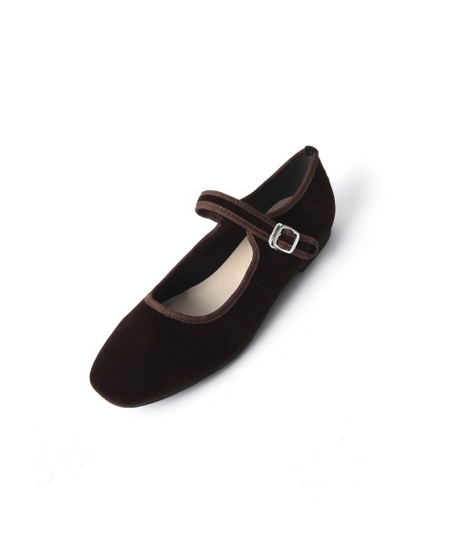 marjour（マージュール）の「VELOUR STRAP PUMPS（パンプス・レディース・ブラウン/ブラック・S/M/L/LL）」の11枚目の写真