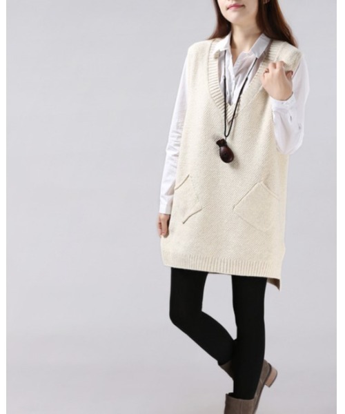 Ritzy(リッツィー)の「Vネックベスト(ベスト・レディース・ホワイト/グレー/チャコールグレー/カーキ・FREE)」の1枚目の写真