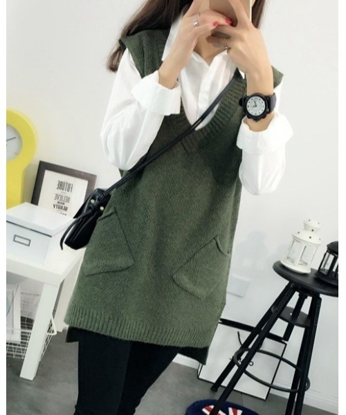 Ritzy(リッツィー)の「Vネックベスト(ベスト・レディース・ホワイト/グレー/チャコールグレー/カーキ・FREE)」の4枚目の写真