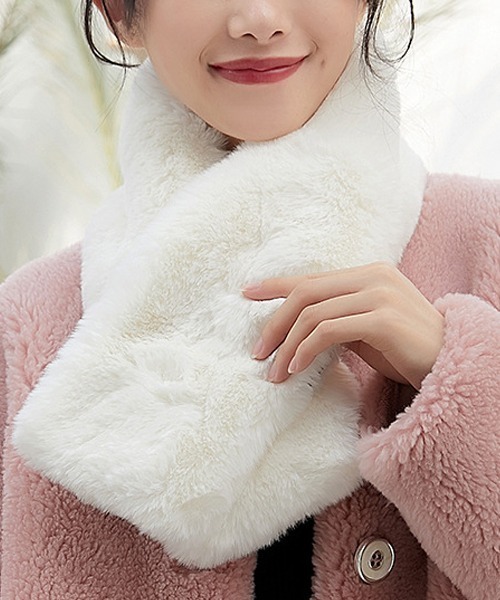 Fun & Daily（ファンアンドデイリー）の「F&D : クロスファーマフラー