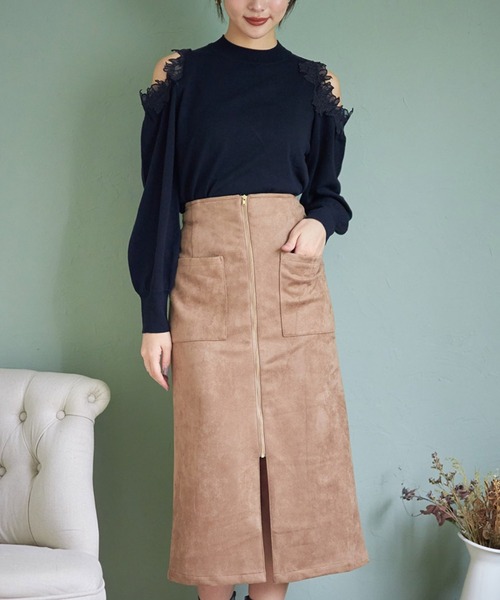 tocco closet(トッコ クローゼット)の「フラワーレース装飾オープンショルダーニットプルオーバー(ニット/セーター・レディース・ネイビー/オフホワイト/サックスブルー・M)」の9枚目の写真