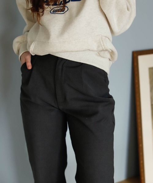 Birthday room（バースデイルーム）の「シンプルタックパンツ（スラックス・レディース・ブラック/チャコールグレー/グレイッシュベージュ・SMALL/MEDIUM）」の21枚目の写真