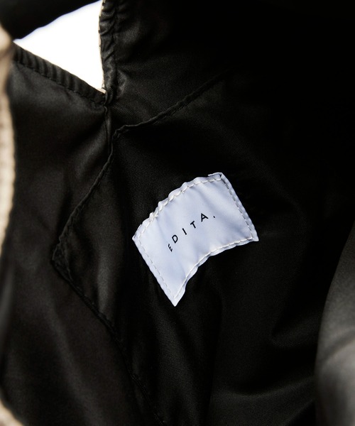 EDITA.（エディータ）の「ネオプレンマルチトート　多機能 / 通勤（トートバッグ・レディース・レモンイエロー/チャコールグレー/ブラック/オフホワイト・FREE）」の16枚目の写真