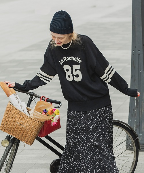 【美品】バーバリーブルーレベル☆編み込み　ざっくりニット　ロゴプレート　ポンチョ 美品】バーバリーブルーレベル☆編み込みざっくりニットロゴ