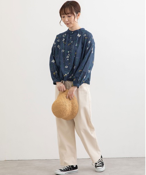 POU DOU DOU（プードゥドゥ）の「ボタニカルプリントギャザーブラウス（シャツ/ブラウス・レディース・キナリ/ネイビー・3）」の3枚目の写真