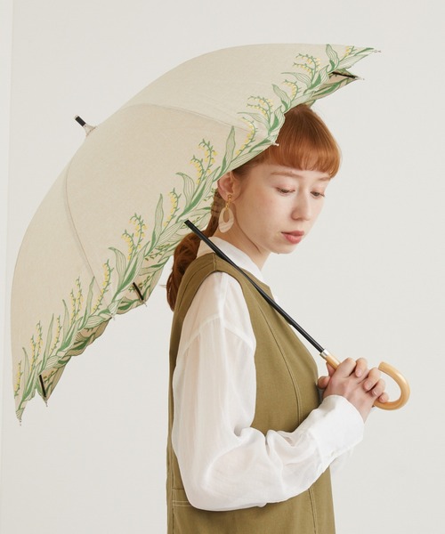 Paradise Picnic(パラダイスピクニック)の「because スズラン刺繍日傘(長傘・レディース・ブラック/アイボリー/ライトブルー/ベージュ・FREE)」の2枚目の写真