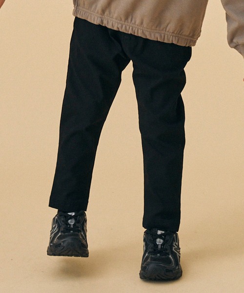 FOV（フォブ）の「フォブ テーパードスリムパンツ（その他パンツ・キッズ・アッシュグレー/アイボリー/カーキ/ブラック・S/L/M/XL）」の2枚目の写真