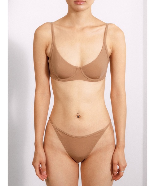 【dohyo 】エッセンシャル シームレス スクープネック ワイヤー ブラ / Essential seamless scoop neck wire bra