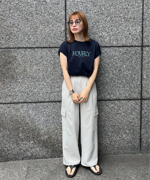 feepur(フェピュール)の「捻じりフレンチスリーブロゴTee(Tシャツ/カットソー・レディース・ネイビー/オートミール/オフホワイト/チャコールグレー・MEDIUM)」の21枚目の写真