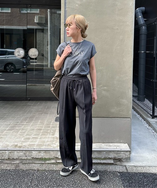 feepur(フェピュール)の「捻じりフレンチスリーブロゴTee(Tシャツ/カットソー・レディース・ネイビー/オートミール/オフホワイト/チャコールグレー・MEDIUM)」の13枚目の写真