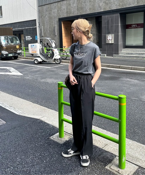 feepur(フェピュール)の「捻じりフレンチスリーブロゴTee(Tシャツ/カットソー・レディース・ネイビー/オートミール/オフホワイト/チャコールグレー・MEDIUM)」の14枚目の写真
