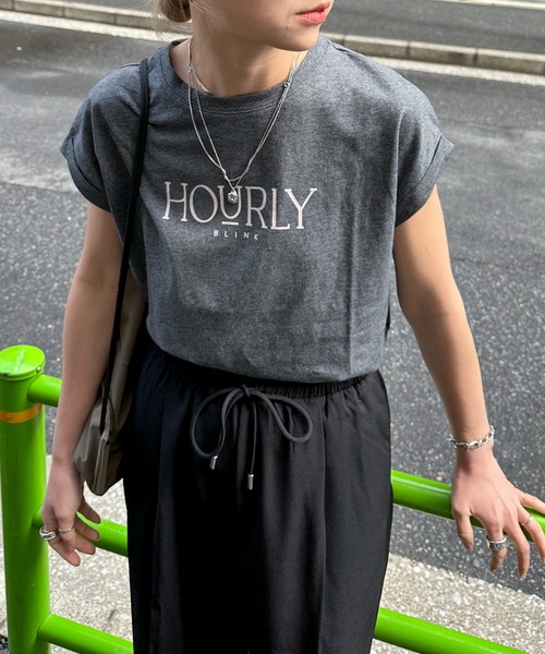 feepur(フェピュール)の「捻じりフレンチスリーブロゴTee(Tシャツ/カットソー・レディース・ネイビー/オートミール/オフホワイト/チャコールグレー・MEDIUM)」の17枚目の写真