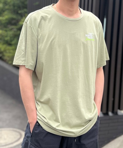 THE NORTH FACE(ザノースフェイス)の「【THE NORTH FACE】ノースフェイス Short Sleeve FOUNDATION TEE バックメッセージプリント Tシャツ NF0A55EF(Tシャツ/カットソー・メンズ・ブラック/レッド/グリーン/ブルー・L/M/S)」の2枚目の写真
