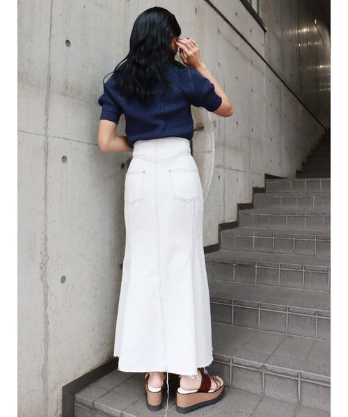 MURUA（ムルーア）の「マーメイドデニムスカート（デニムスカート・レディース・インディゴブルー/アイボリー・2/1）」の12枚目の写真