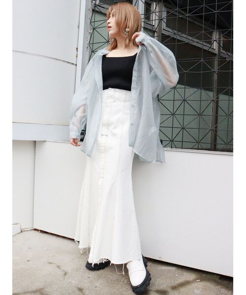 MURUA（ムルーア）の「マーメイドデニムスカート（デニムスカート・レディース・インディゴブルー/アイボリー・2/1）」の13枚目の写真