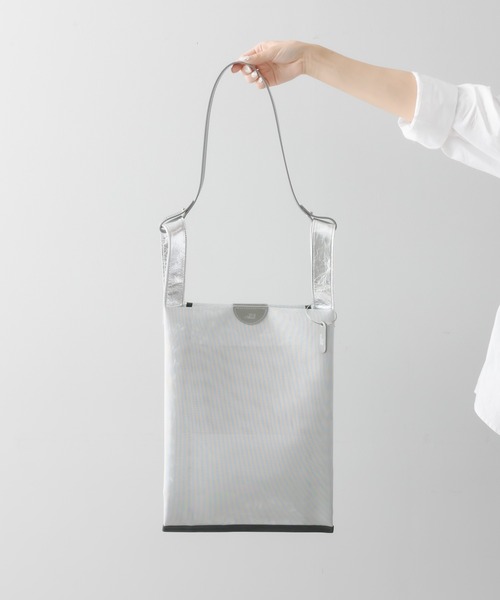 THE PURSE(ザパース )の「別注【THE PURSE(ザ・パース)】TULLE MARKET BAG ショルダーバッグ(ショルダーバッグ・レディース・ブラック/シルバー・FREE)」の5枚目の写真