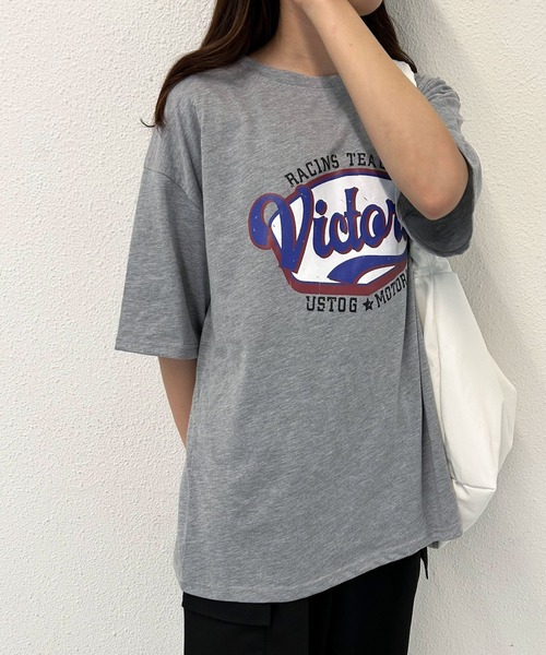 ココ❤️ セール】オーバーサイズVictoryロゴプリントTシャツ（Tシャツ