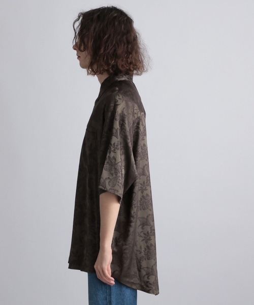 HARE(ハレ)の「【SETUP対応】ドレープジャガードフラワーシャツ(HARE)(シャツ/ブラウス・メンズ・ブラウン/グレー/ブラック・FREE)」の15枚目の写真
