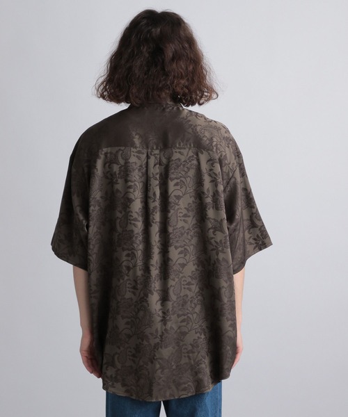 HARE(ハレ)の「【SETUP対応】ドレープジャガードフラワーシャツ(HARE)(シャツ/ブラウス・メンズ・ブラウン/グレー/ブラック・FREE)」の5枚目の写真