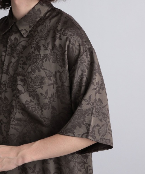HARE(ハレ)の「【SETUP対応】ドレープジャガードフラワーシャツ(HARE)(シャツ/ブラウス・メンズ・ブラウン/グレー/ブラック・FREE)」の8枚目の写真